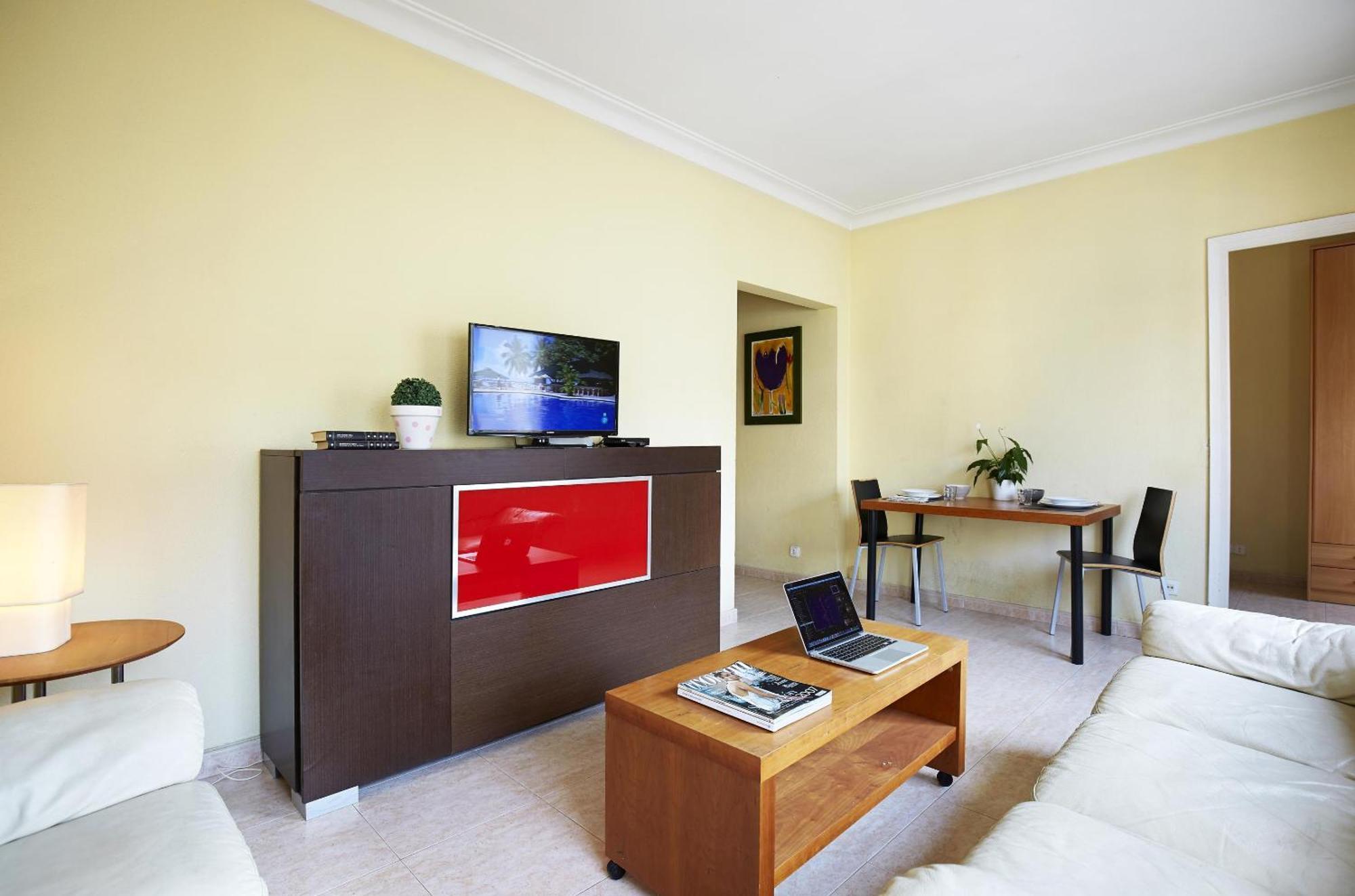 Apartamentos Calvet Barcelona Exterior photo