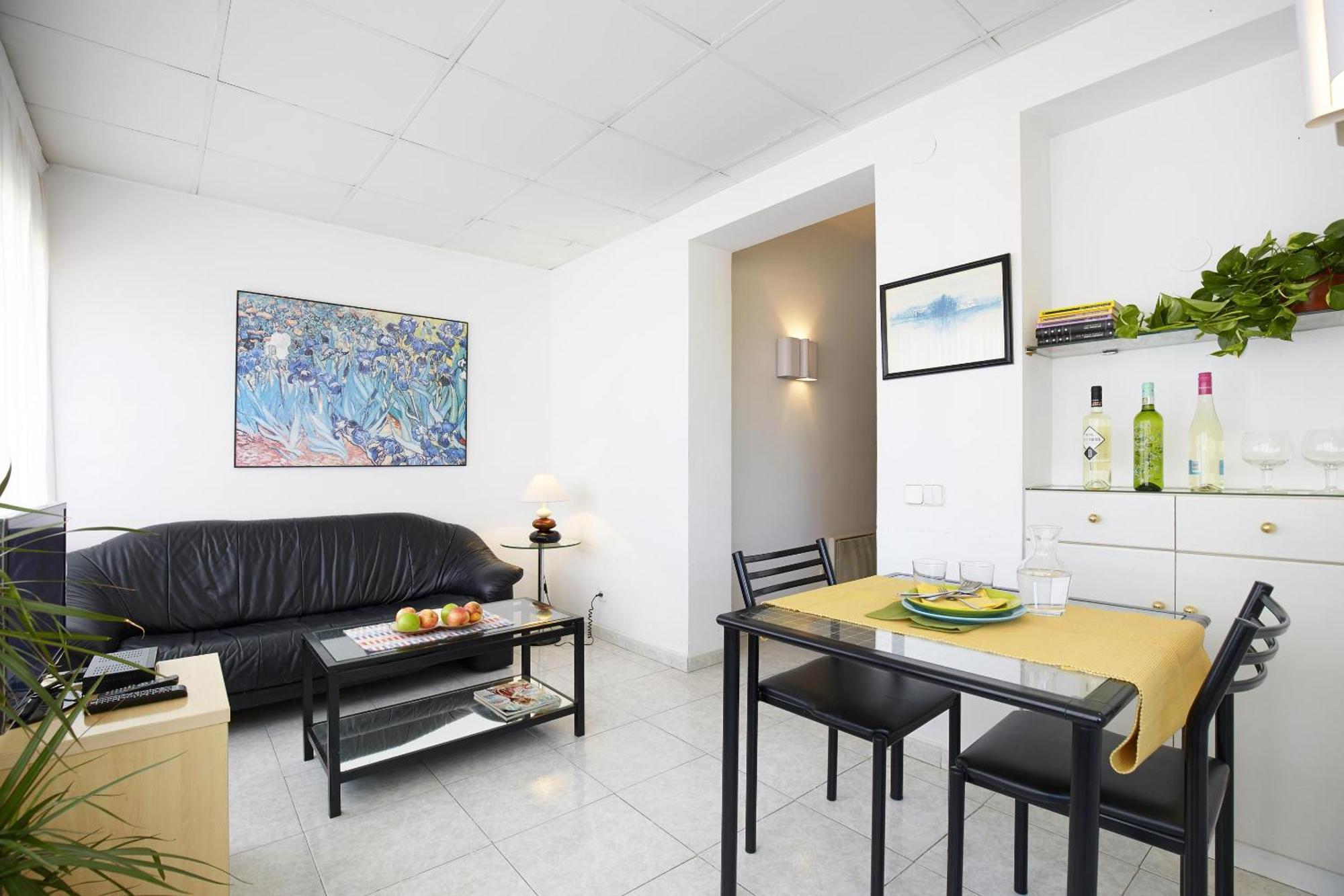 Apartamentos Calvet Barcelona Exterior photo